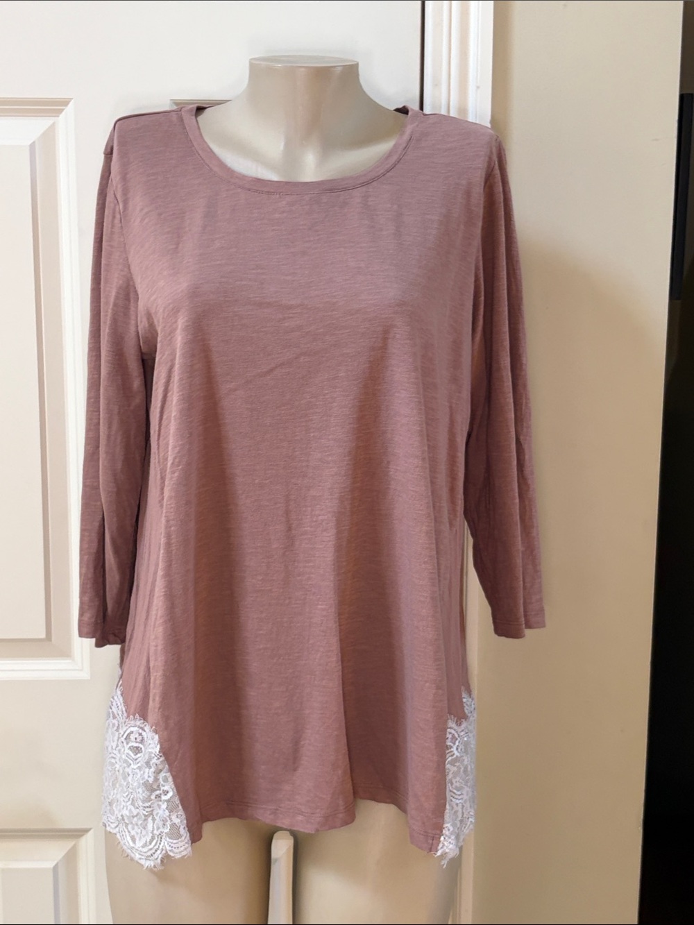 LOGO by Lori Goldstein Dusty putty L/S contrast fabric Top w/White Lace Trim, LG